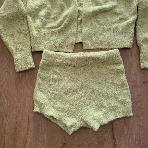 2 Piece Lime Green Fuzzy Shorts & Cardigan Set Size Small - Picture 3 of 9